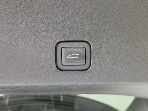 Used 2024 Cadillac XT6 Luxury FWD image 9
