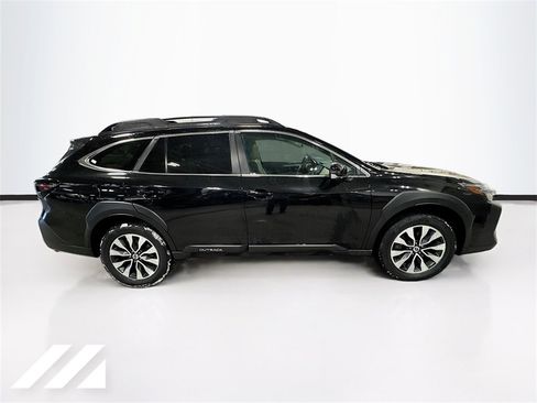 Certified 2023 Subaru Outback Limited image 4