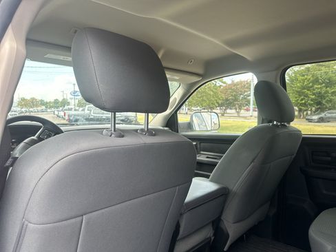 Used 2017 RAM 2500 Tradesman w/ Chrome Appearance Group RWD image 16