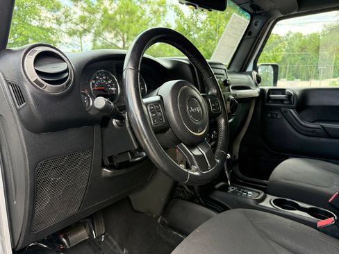Used 2016 Jeep Wrangler Unlimited Sport w/ Quick Order Package 24S AWD/4WD image 22