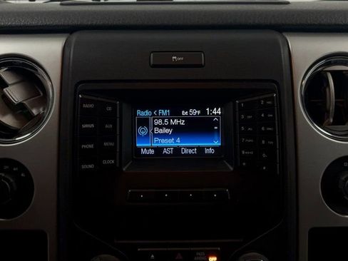 Used 2014 Ford F150 XLT w/ XLT Chrome Package image 33