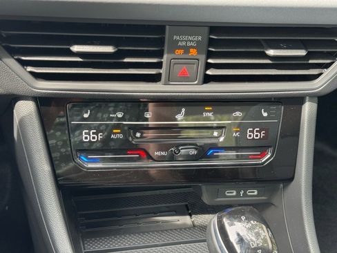 New 2025 Volkswagen Jetta SE image 30