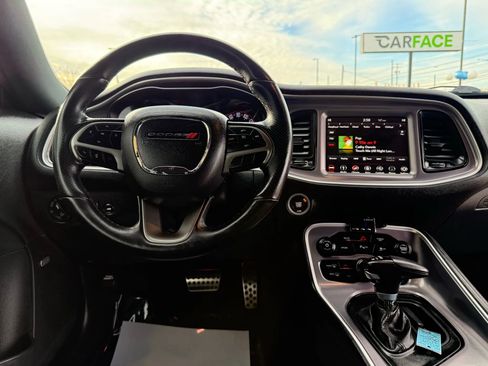 Used 2019 Dodge Challenger SXT w/ Plus Package image 22