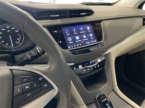 Certified 2022 Cadillac XT5 Premium Luxury image 19