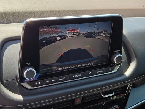 Used 2023 Nissan Rogue SV FWD image 26