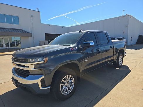 Used 2020 Chevrolet Silverado 1500 LT w/ Texas Edition image 3