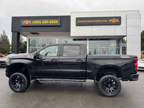 Used 2022 Chevrolet Silverado 1500 LT Trail Boss w/ LT Trail Boss Premium Package image 2