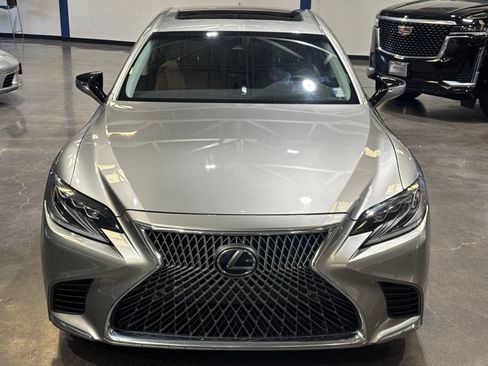 Used 2018 Lexus LS 500 w/ Accessory Package (Z2) RWD image 7