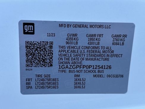 Used 2023 Chevrolet Express 3500 LT w/ LT Preferred Equipment Group image 34