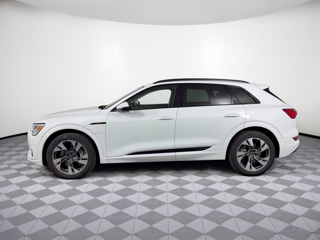 Used 2023 Audi e-tron Premium w/ Convenience Plus Package AWD/4WD image 2