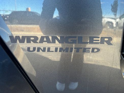 Used 2016 Jeep Wrangler 75th Anniversary image 24