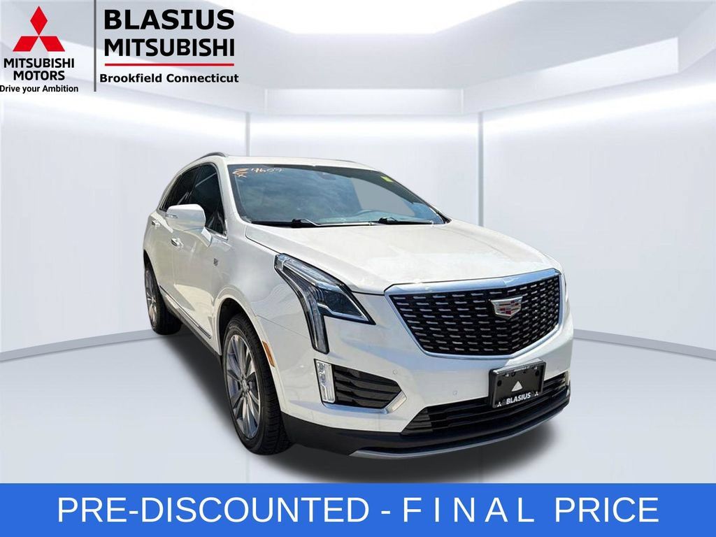 Used 2025 Cadillac XT5 Premium Luxury AWD/4WD image 4