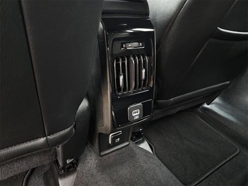 New 2026 Jeep Compass Latitude image 12