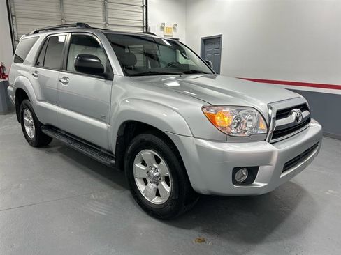 Used 2008 Toyota 4Runner SR5 image 2