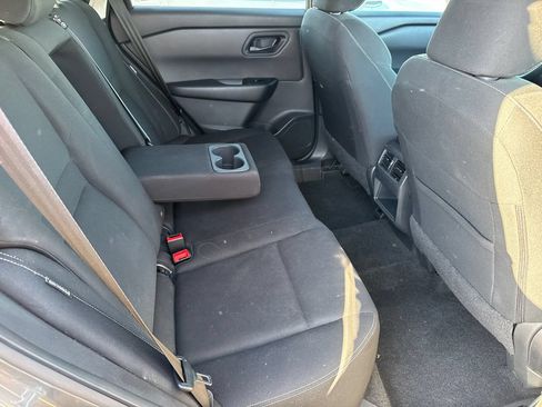 Used 2024 Nissan Rogue S FWD image 4