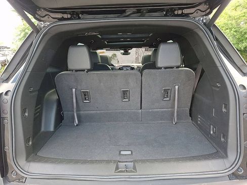 Certified 2023 Chevrolet Traverse LT w/ LT Premium Package AWD/4WD image 27