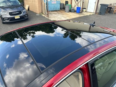 Used 2014 Mercedes-Benz E 350 4MATIC Sedan image 27