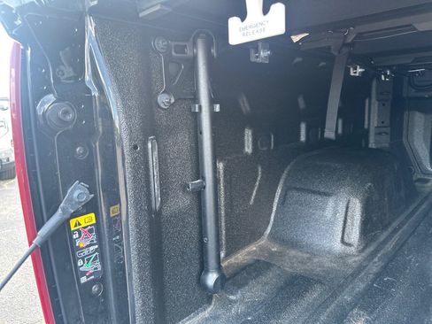 Used 2024 Chevrolet Silverado 1500 LTZ w/ Technology Package image 6