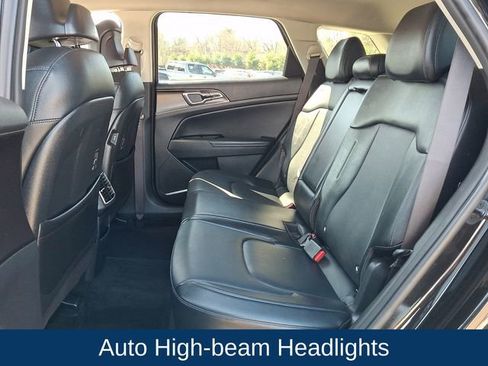 Used 2023 Kia Sportage EX image 11