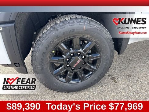 New 2026 GMC Sierra 2500 AT4 w/ AT4 Premium Plus Package image 17