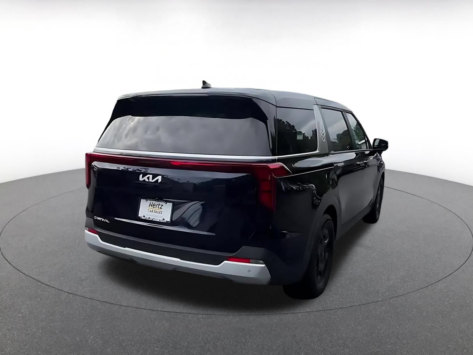 Used 2026 Kia Carnival FWD image 14