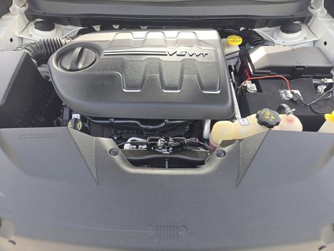 Used 2022 Jeep Cherokee Limited w/ Elite Package image 34