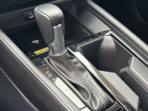 Used 2024 Honda Accord Touring image 18