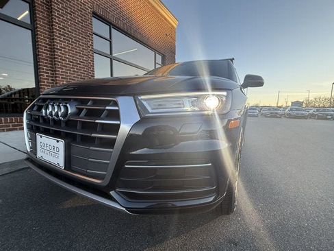 Used 2019 Audi Q5 2.0T Premium w/ Convenience Package image 10