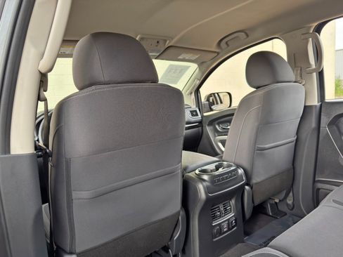 Used 2023 Nissan Titan SV w/ SV Convenience Package RWD image 29