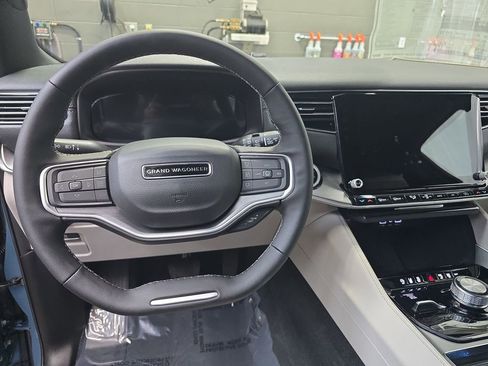 New 2026 Jeep Grand Wagoneer Limited AWD/4WD image 16