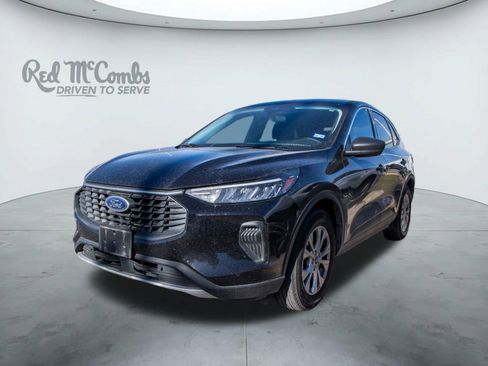 Used 2023 Ford Escape Active image 1