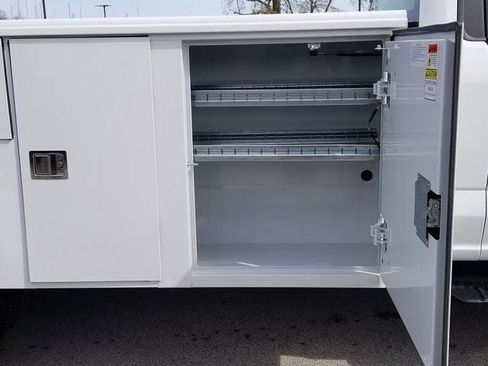 New 2025 Ford F550 4x4 Regular Cab Super Duty image 12