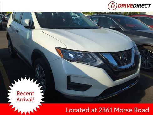 Used 2020 Nissan Rogue S FWD image 1