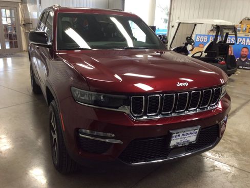 New 2025 Jeep Grand Cherokee Limited image 8