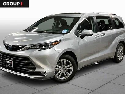 Used 2024 Toyota Sienna Platinum