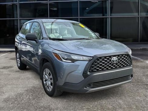 Used 2022 Toyota Corolla Cross L image 2