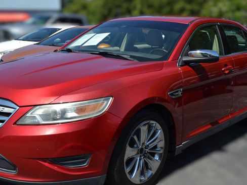 Used 2011 Ford Taurus Limited w/ 303A Rapid Spec Order Code image 5