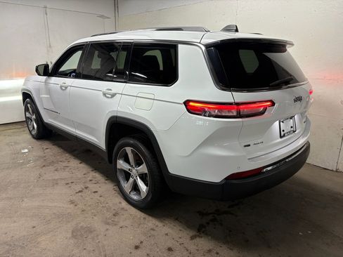 Used 2022 Jeep Grand Cherokee L Limited image 7