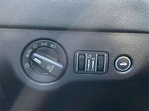 Used 2019 Dodge Charger R/T w/ Navigation & Travel Group image 25