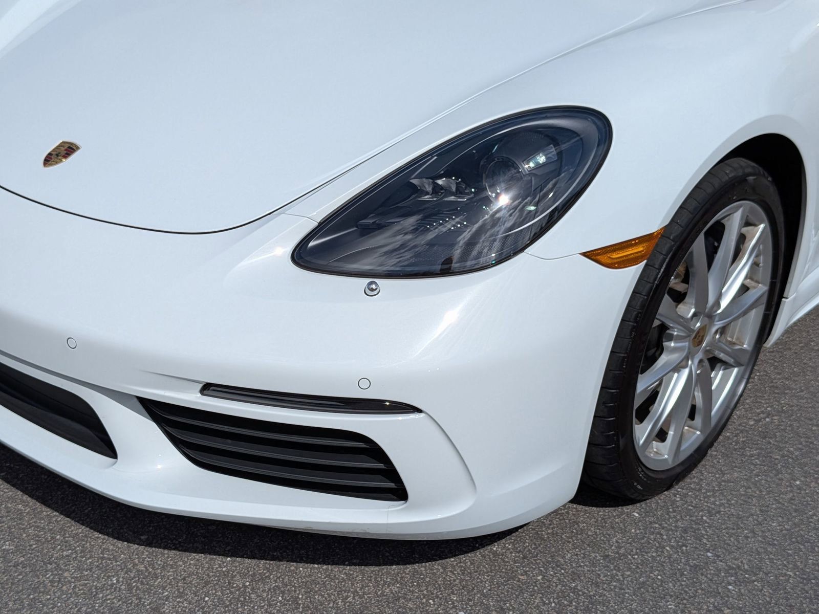 Used 2019 Porsche 718 Boxster RWD image 9