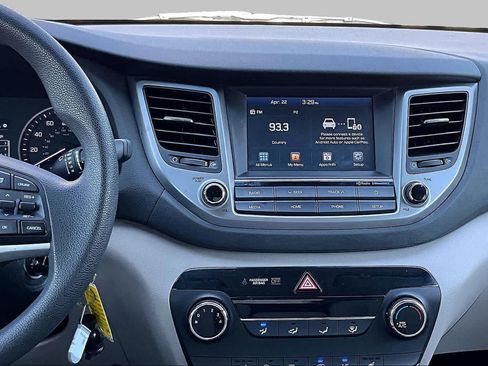Used 2018 Hyundai Tucson SEL AWD/4WD image 12