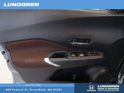 Used 2024 Nissan Kicks SR FWD image 14