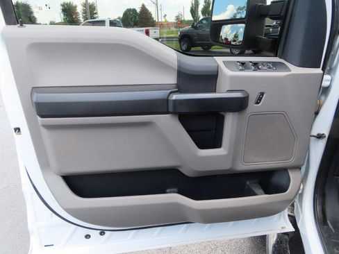 Used 2022 Ford F250 XL w/ Power Equipment Group AWD/4WD image 23