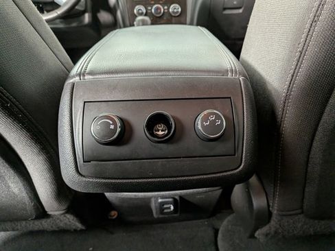 Used 2017 Chevrolet Traverse LT image 22
