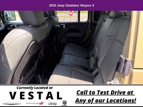 Used 2025 Jeep Gladiator Mojave AWD/4WD image 13