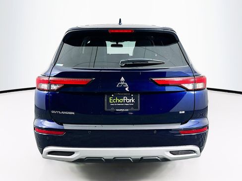 Used 2024 Mitsubishi Outlander SE image 7