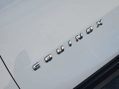 Used 2018 Chevrolet Equinox LT FWD image 12