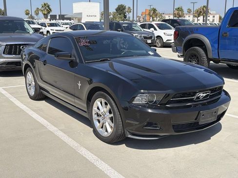 Used 2010 Ford Mustang Coupe RWD image 17