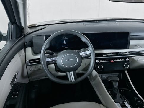 Used 2025 Hyundai Tucson SEL image 18