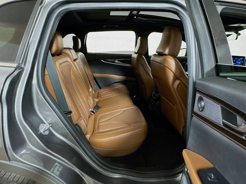 Used 2023 Lincoln Nautilus Reserve w/ Luxury Package AWD/4WD image 27